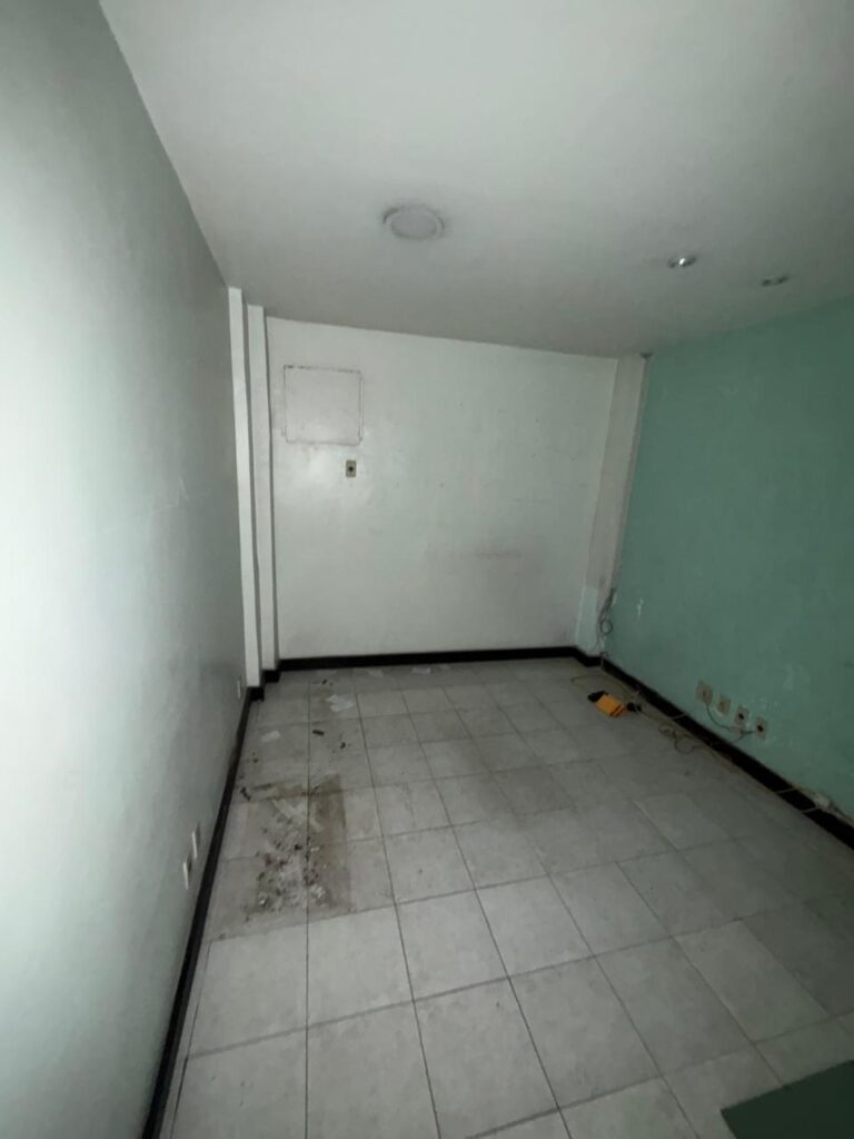 WhatsApp Image 2025-12-05 at 09.47.11 (3)